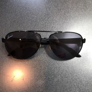 Gucci Aviator Sunglasses With Case